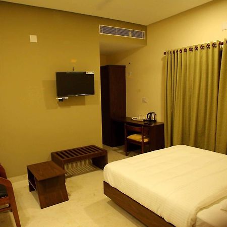 Kira Palace Residency 호텔 에르나쿨람 외부 사진