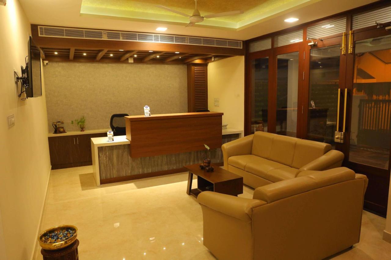 Kira Palace Residency 호텔 에르나쿨람 외부 사진