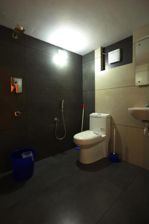Kira Palace Residency 호텔 에르나쿨람 외부 사진