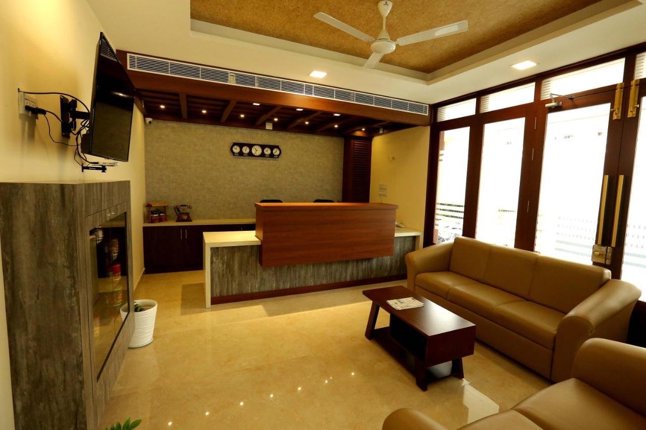 Kira Palace Residency 호텔 에르나쿨람 외부 사진